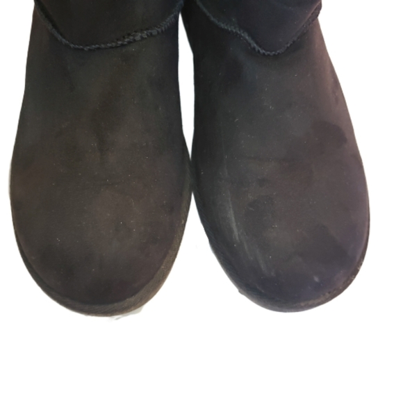 SO Black Faux Suede Faux Fur Lined Winter Boots with Buttons - Picture 3 of 8